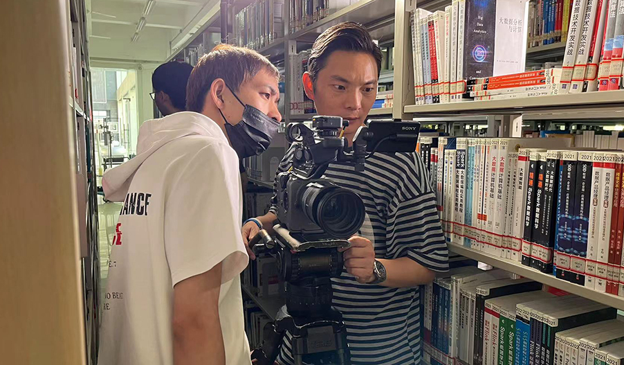 掉落一则拍摄花絮，请您尽快查收哦！